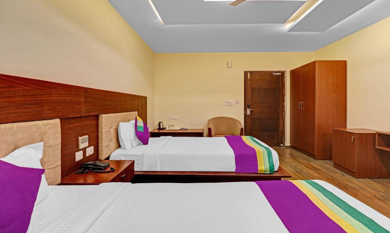 Treebo Premium Runway Suites, Marathahalli Bangalore Buitenkant foto