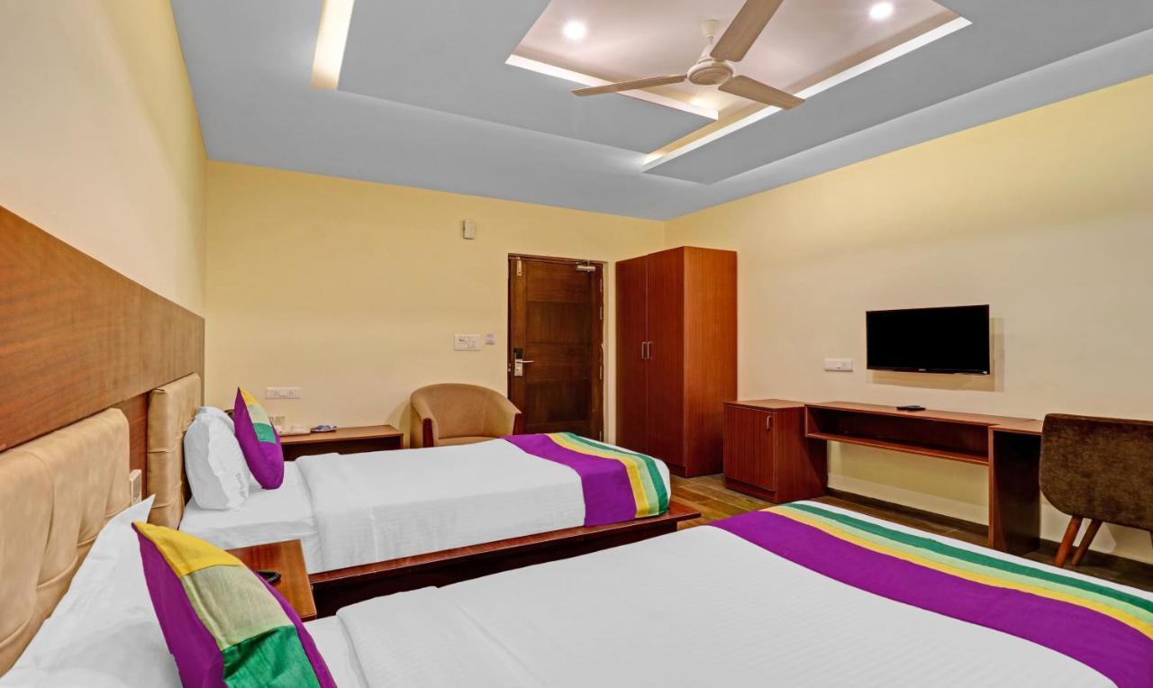 Treebo Premium Runway Suites, Marathahalli Bangalore Buitenkant foto