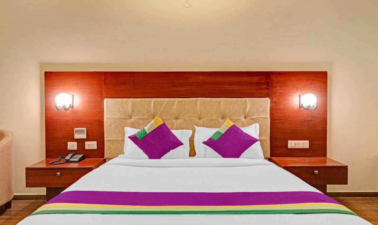 Treebo Premium Runway Suites, Marathahalli Bangalore Buitenkant foto